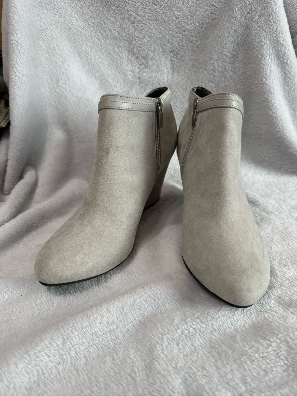 Xappeal Women's Light Gray Suede Ankle Booties with Side Zipper